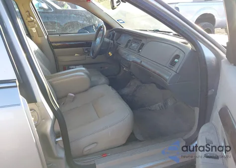 2010 Mercury Grand Marquis Ls (Fleet Only) z USA, uszkodzony, nr VIN 2MEBM7FV6AX632463